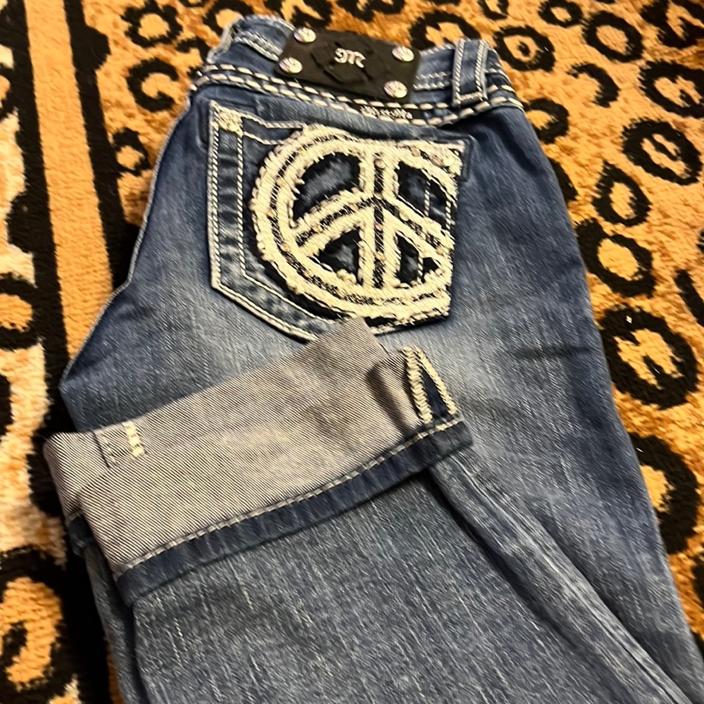 Miss Me size 26 Mid-Rise Cuffed Capri Size 26